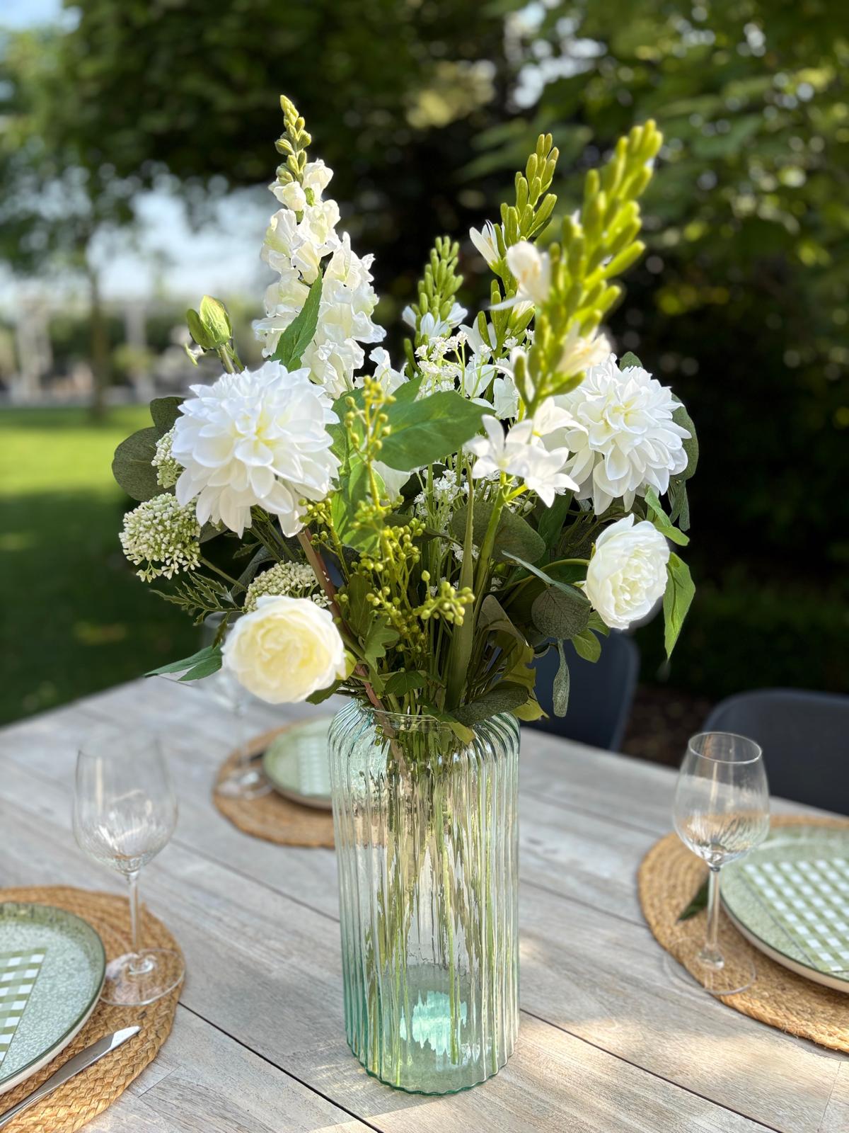 zijdebloemen wit ranonkel aster gypsophilla