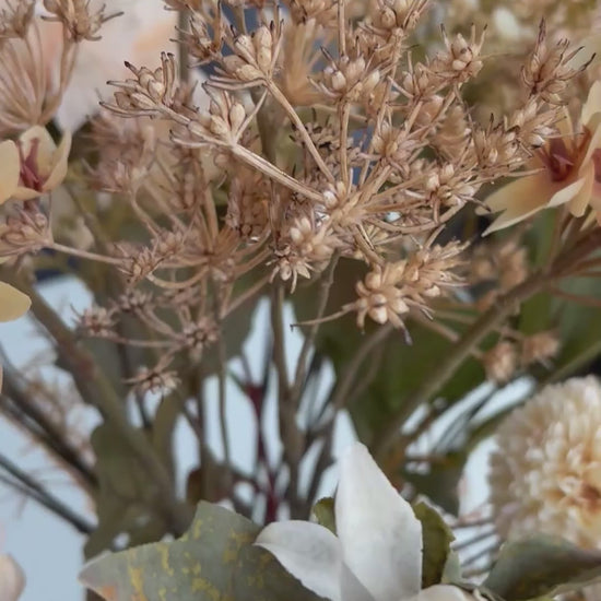 boeket kunstbloemen beige