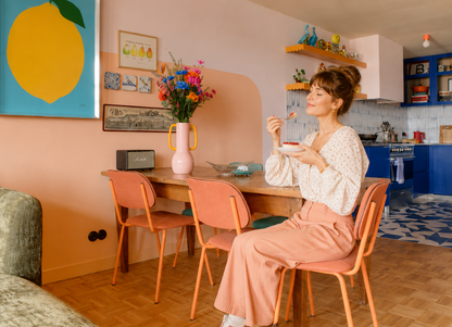 sfeerfoto zijdebloemen boeket roze vaas