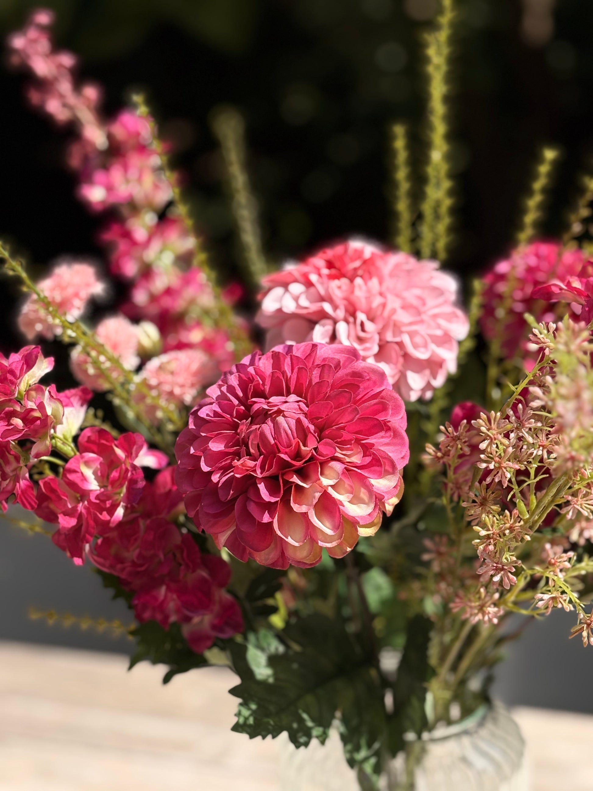 zijdebloemen roze fuchsia dahlia