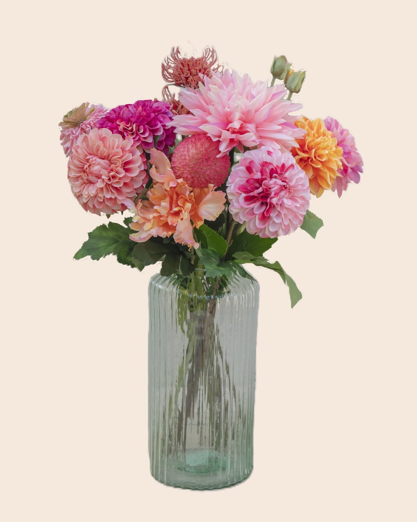 zijdenbloemen boeket met dahlia's roze fuchsia oranje